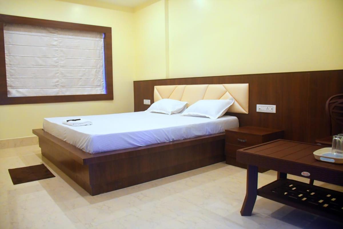 Prince Palace Jhargram Экстерьер фото
